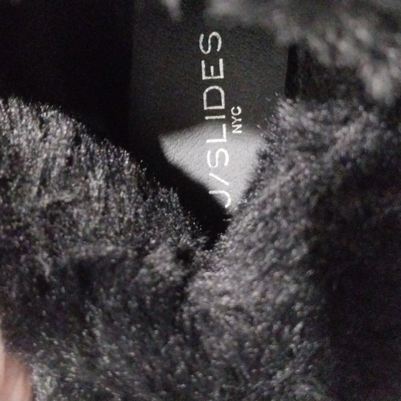 J/Slides NYC black suede zip booties w faux fur trim. Mint condition. Size 8 - Picture 7 of 12